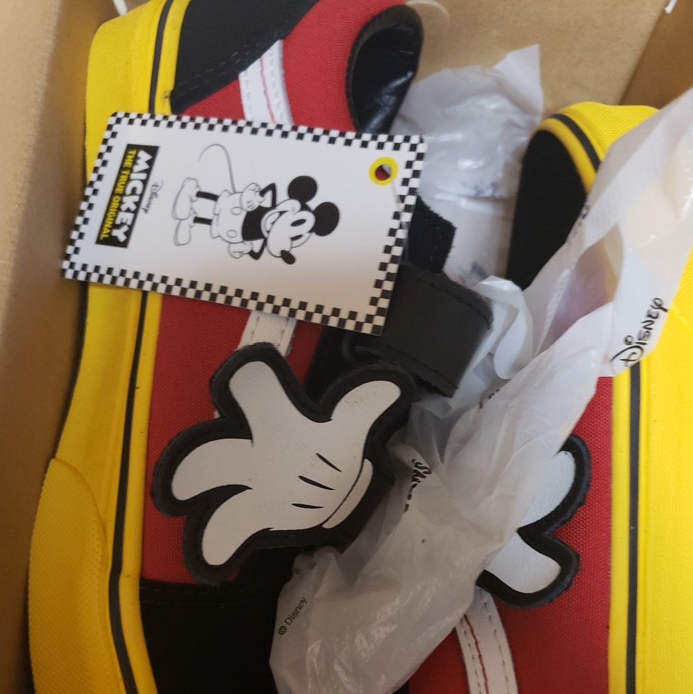 Disney X Vans old skool V size 2.5 sold out